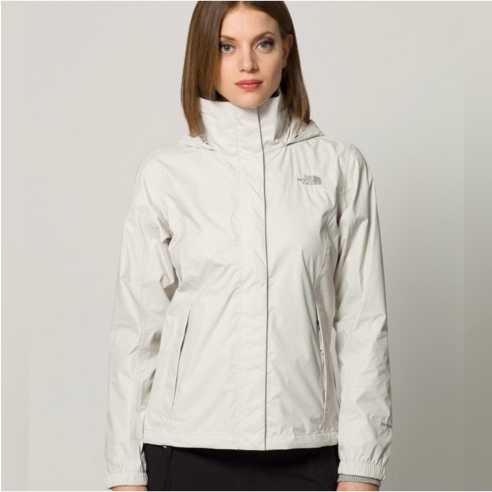 J202 The North Face Resolve Jacket In White